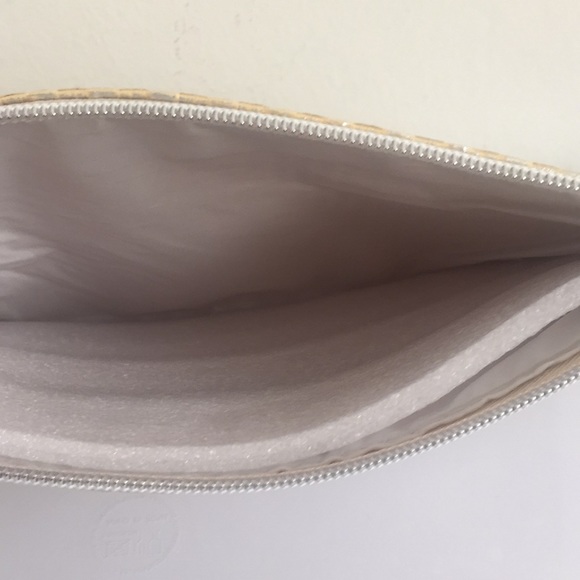 Neiman Marcus metallic weave clutch / zip bag NWOT - Picture 6 of 13